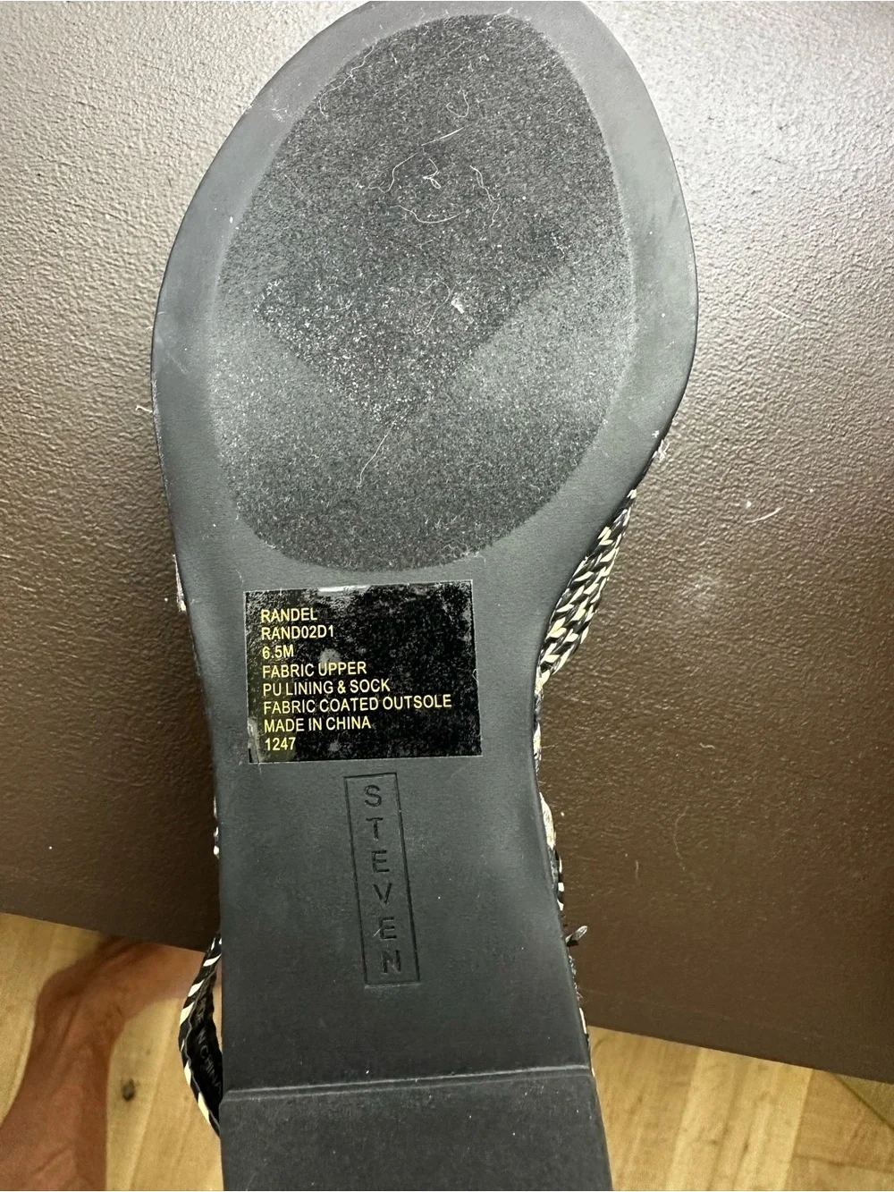 NWOT Black & Natural Woven Platform Sandals